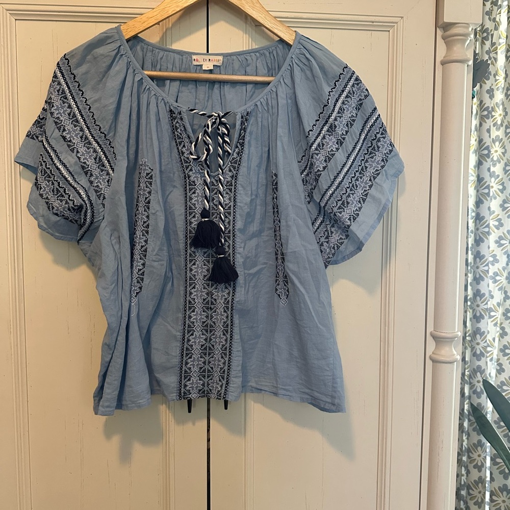 Roller Rabbit Embroidered Light Blue Peasant Top with Tassel Tie Sz M - Picture 4 of 9
